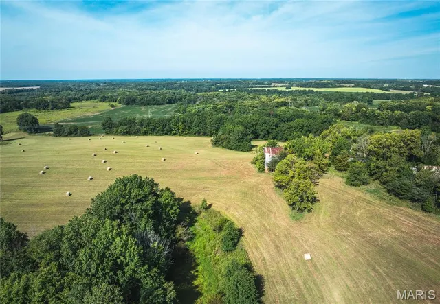 $552,000 | 1457 Cr1225, Huntsville, MO 65259