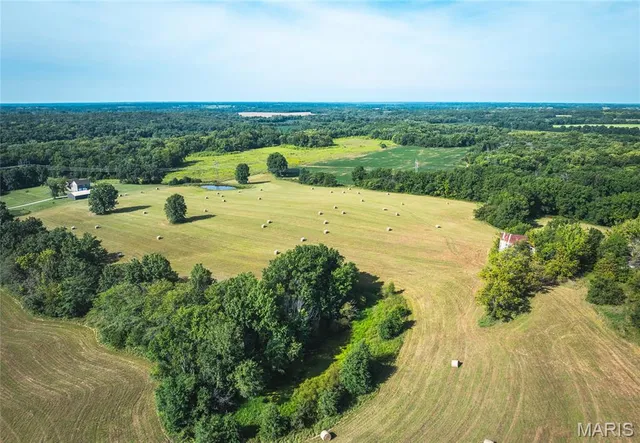 $552,000 | 1457 Cr1225, Huntsville, MO 65259