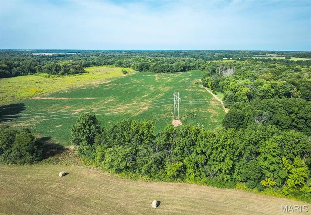 $552,000 | 1457 Cr1225, Huntsville, MO 65259