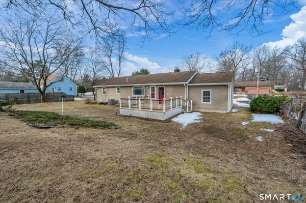 a view of a yard in front of house
