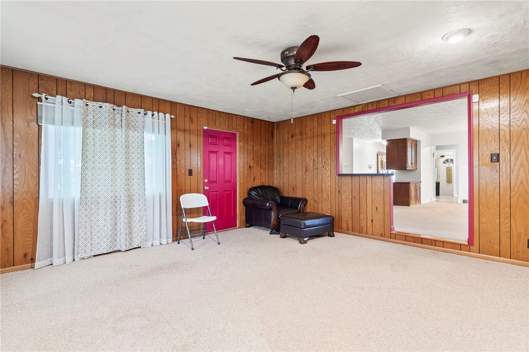 317 East Holiday Drive Decatur, IL 62526 - Photo 6 of 36