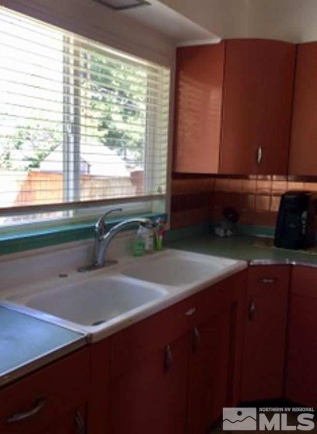 1785 California Avenue Reno, NV 89509 - Photo 5 of 19 Photo 5