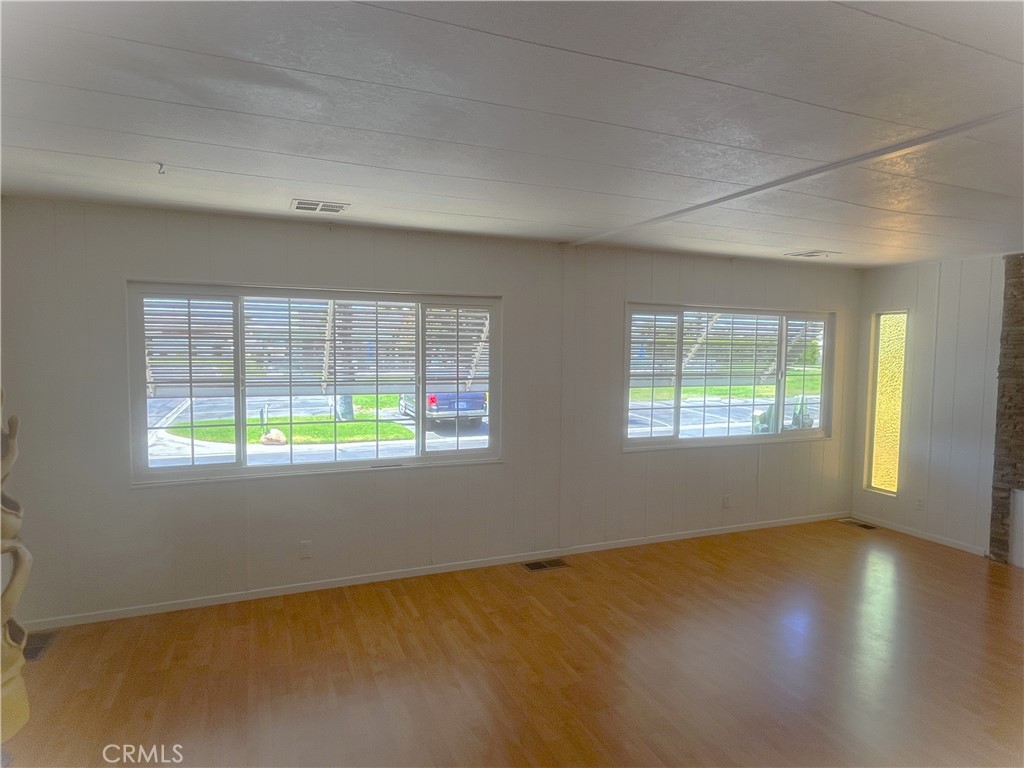 9391 California Avenue, Unit 30 Riverside, CA 92503 - Photo 2 of 13 Gallery Image 2