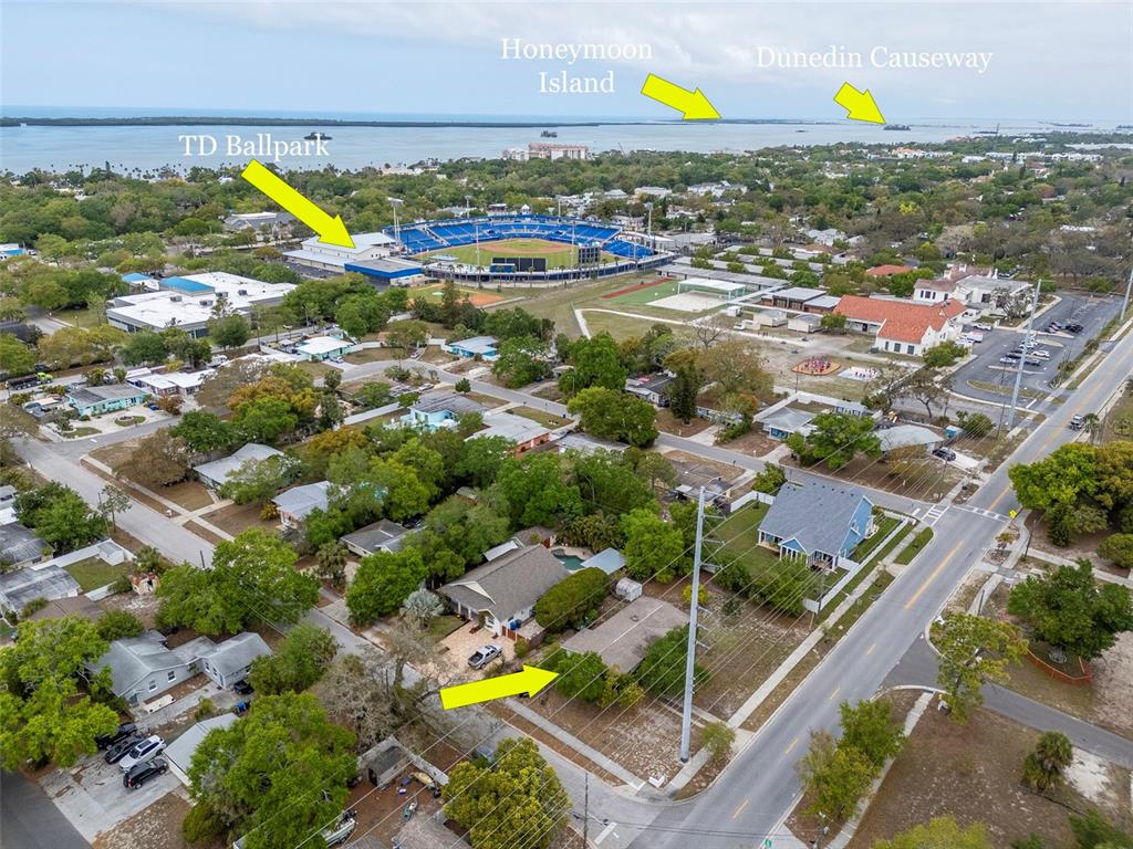 230 Milwaukee Avenue Dunedin, FL 34698 - Photo 5 of 61 a view of a city