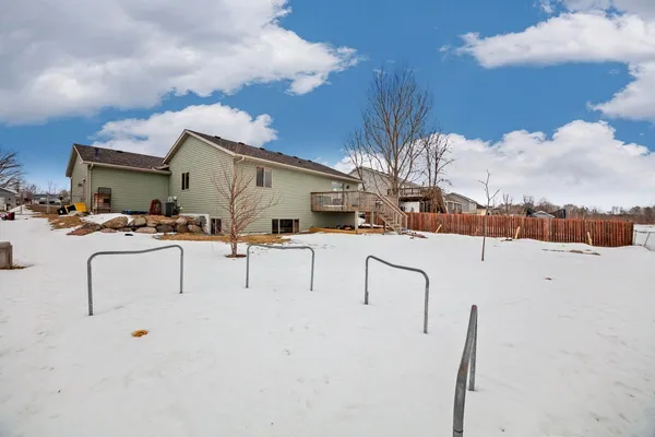 $324,900 | 1107 9th Street Northeast, Milaca, MN 56353