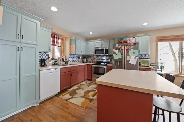 $324,900 | 1107 9th Street Northeast, Milaca, MN 56353