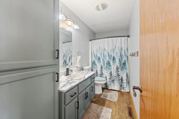 $324,900 | 1107 9th Street Northeast, Milaca, MN 56353