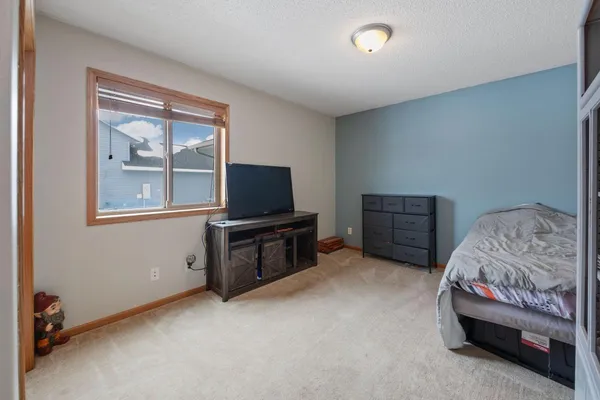 $324,900 | 1107 9th Street Northeast, Milaca, MN 56353