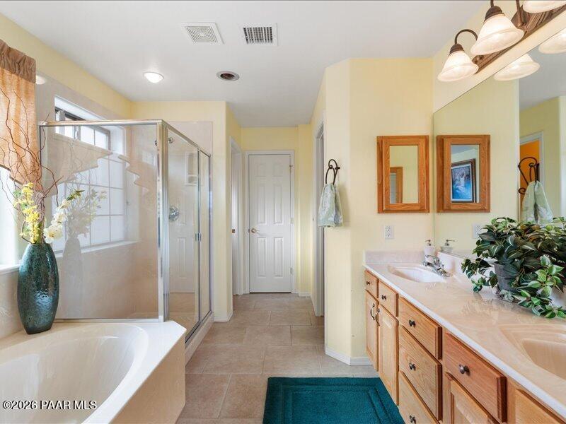 2415 Sherry Paulden, AZ 86334 - Photo 18 of 41 19-Primary Bathroom