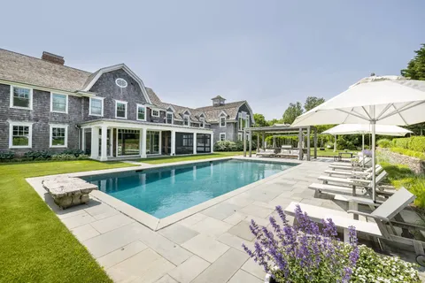 373 Mitchell Lane, Bridgehampton, NY 11932