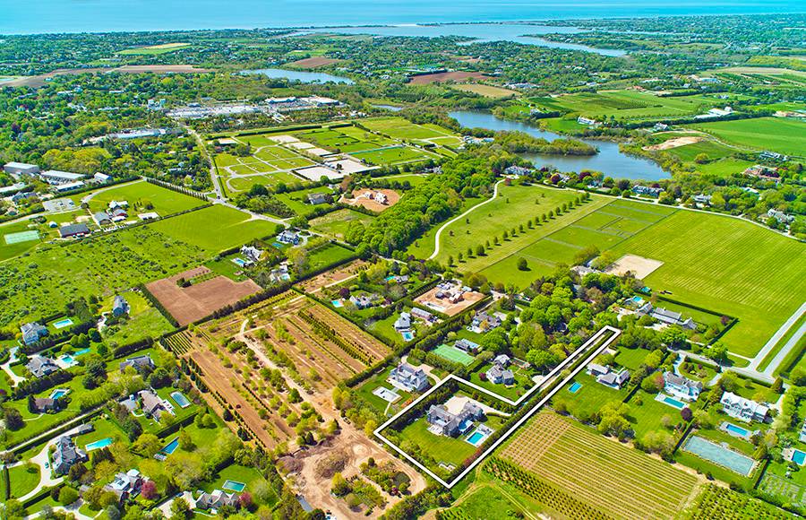 373 Mitchell Lane Bridgehampton, NY 11932 - Photo 33 of 34 an aerial view of residential houses with outdoor space