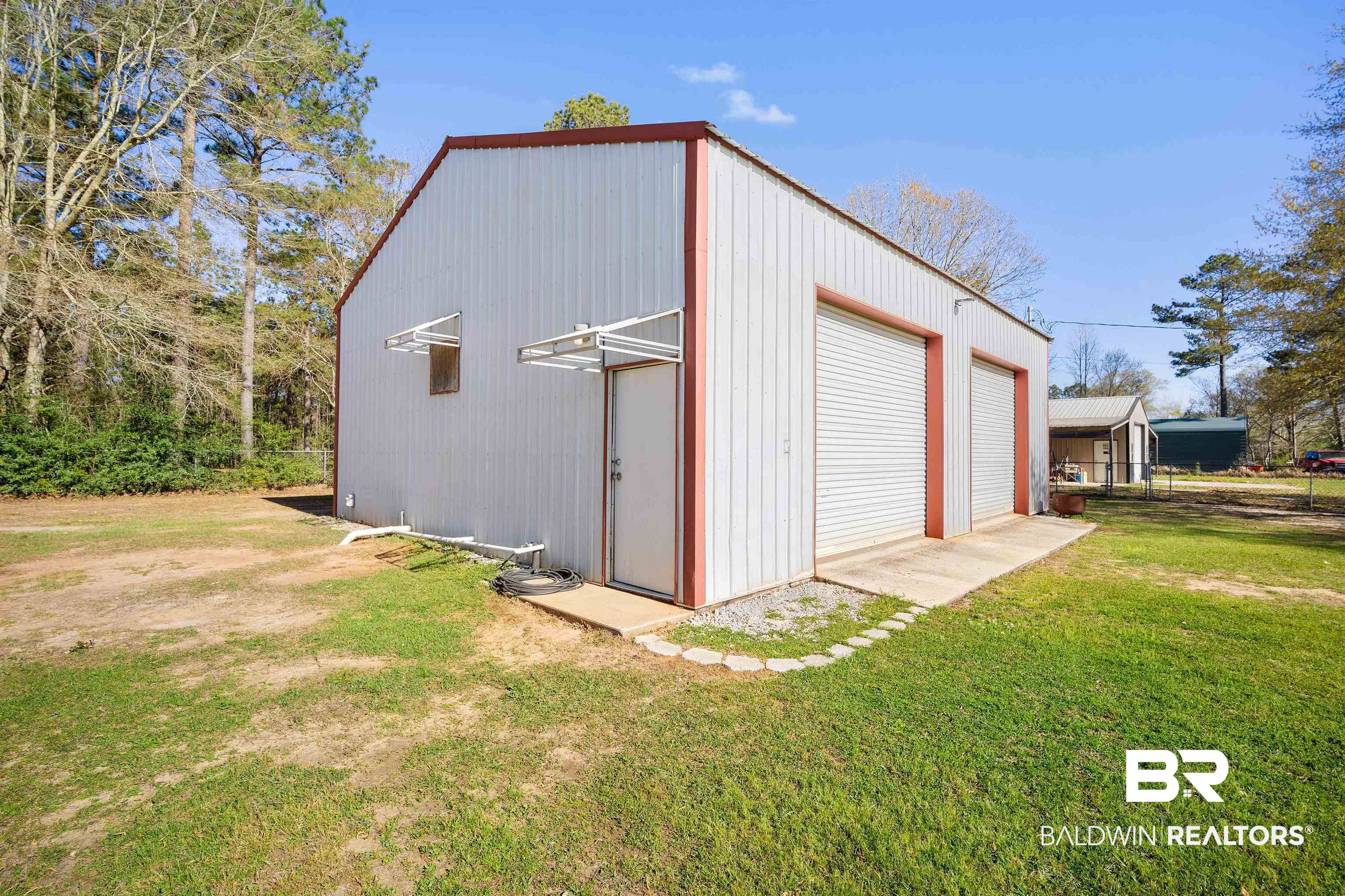 9011 Wilmer Georgetown Road Wilmer, AL 36587 - Photo 30 of 34 View of detached garage