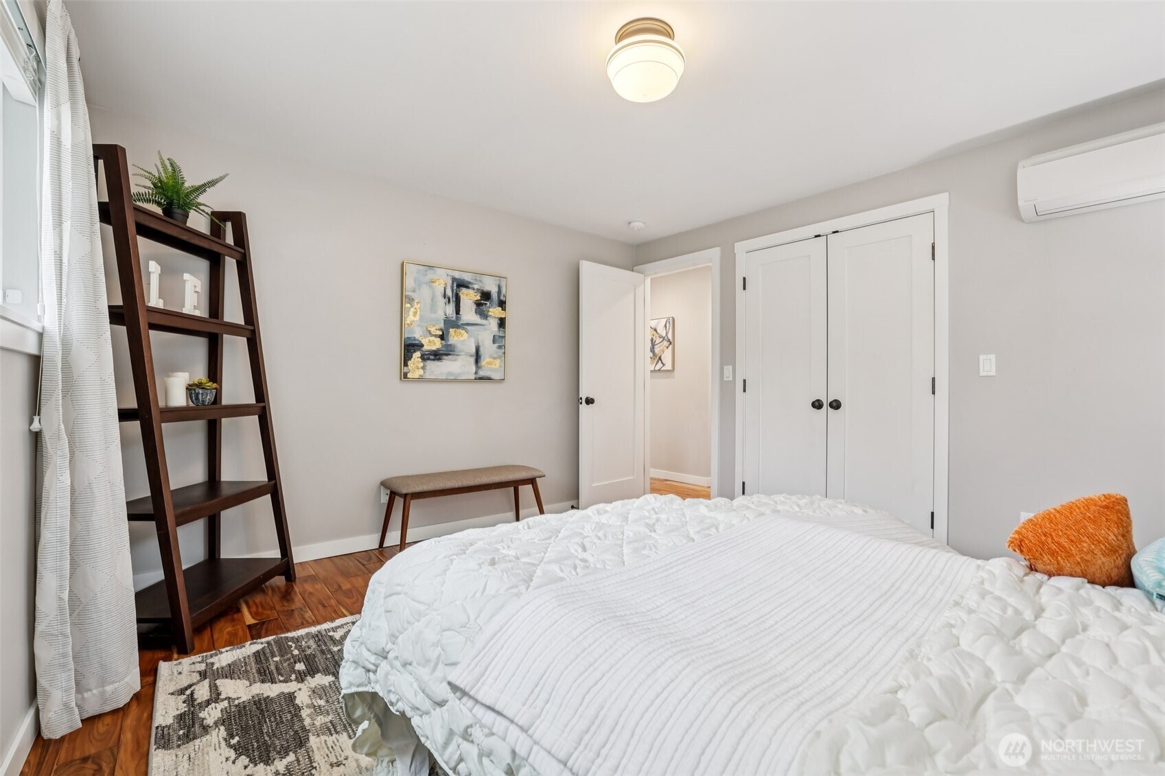 7945 17th Avenue Southwest Seattle, WA 98106 - Photo 13 of 35