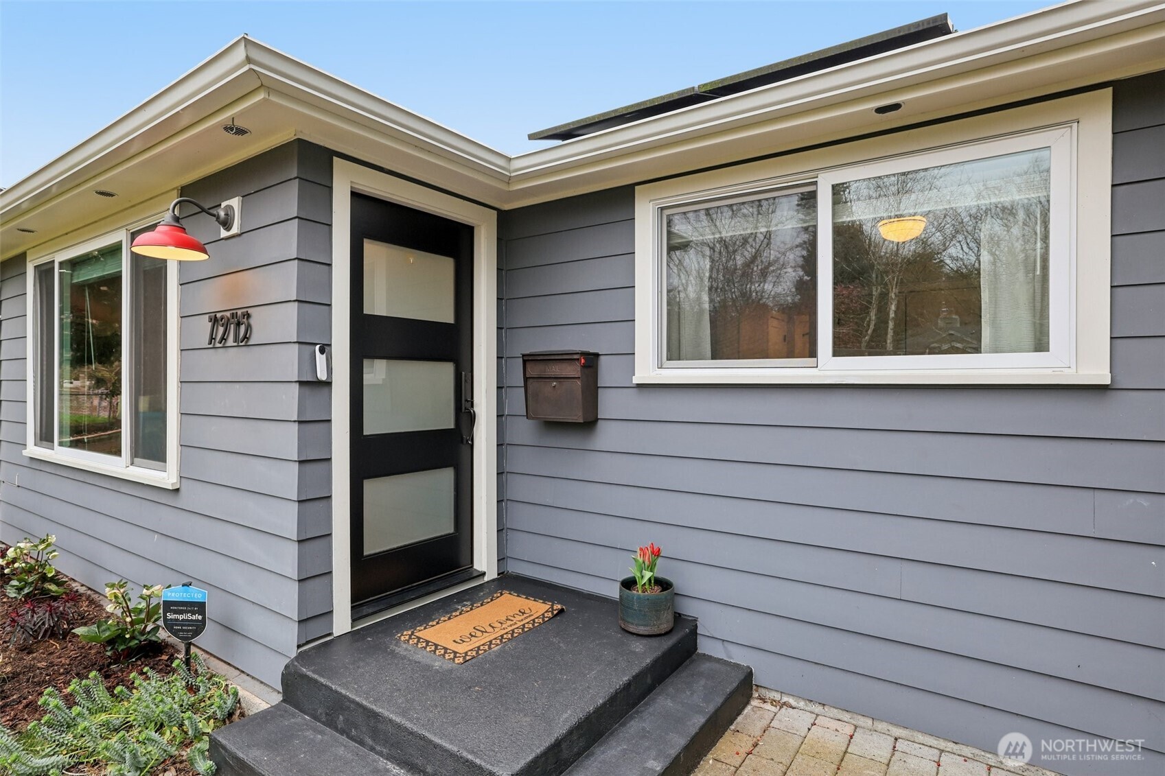 7945 17th Avenue Southwest Seattle, WA 98106 - Photo 3 of 35