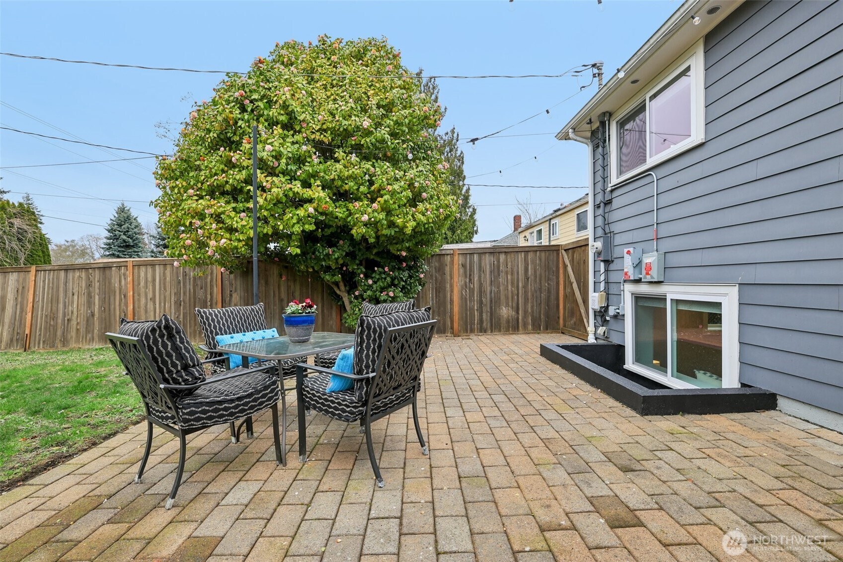 7945 17th Avenue Southwest Seattle, WA 98106 - Photo 32 of 35