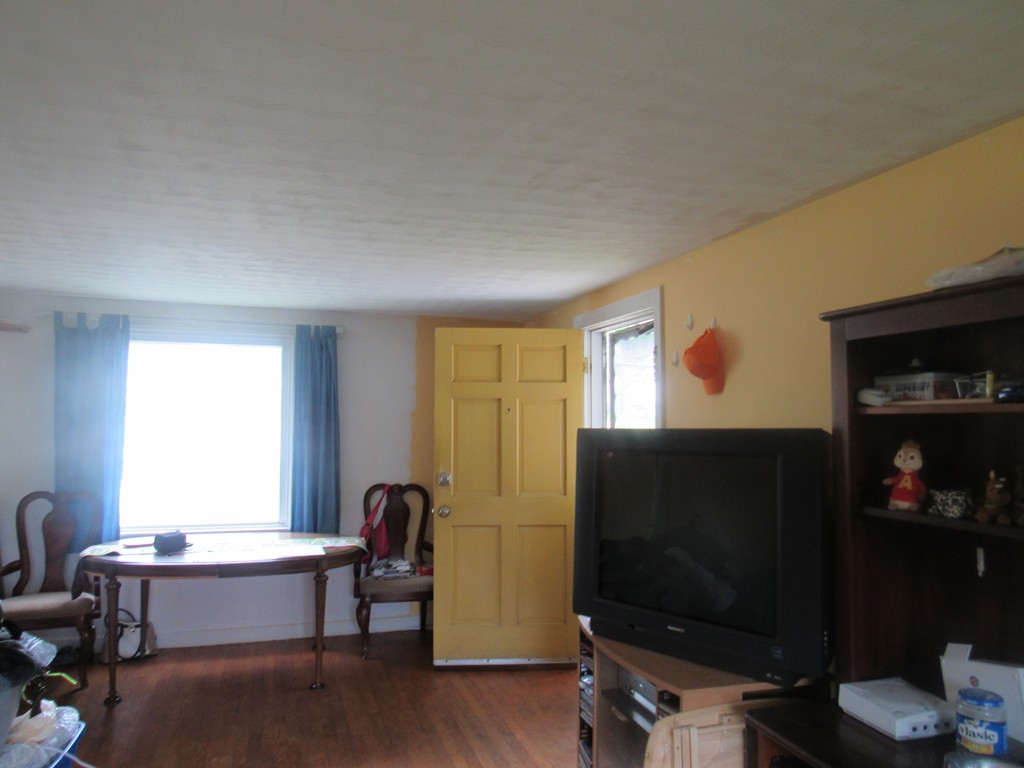 3 Manor Road Auburn, MA 01501 - Photo 3 of 7 Gallery Image 3