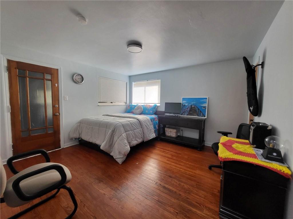 225 Greenlee Road Pittsburgh, PA 15227 - Photo 13 of 24 a bedroom with bed and a couch