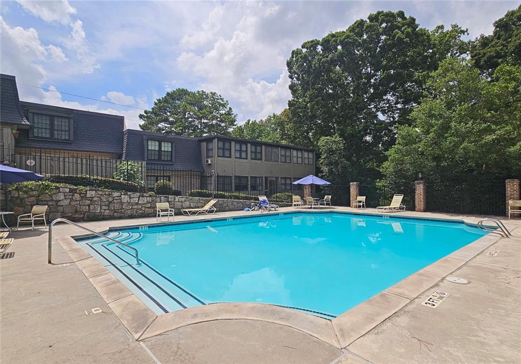 68 La Rue Place Northwest Atlanta, GA 30327 - Photo 28 of 72