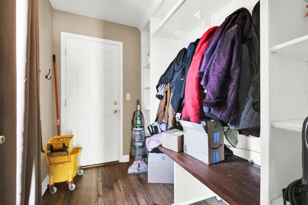 $819,999 | S25W29201 Cambrian Ridge, Genesee, WI 53188