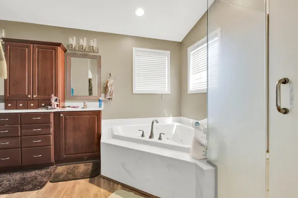 $819,999 | S25W29201 Cambrian Ridge, Genesee, WI 53188