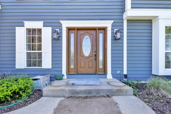 $819,999 | S25W29201 Cambrian Ridge, Genesee, WI 53188