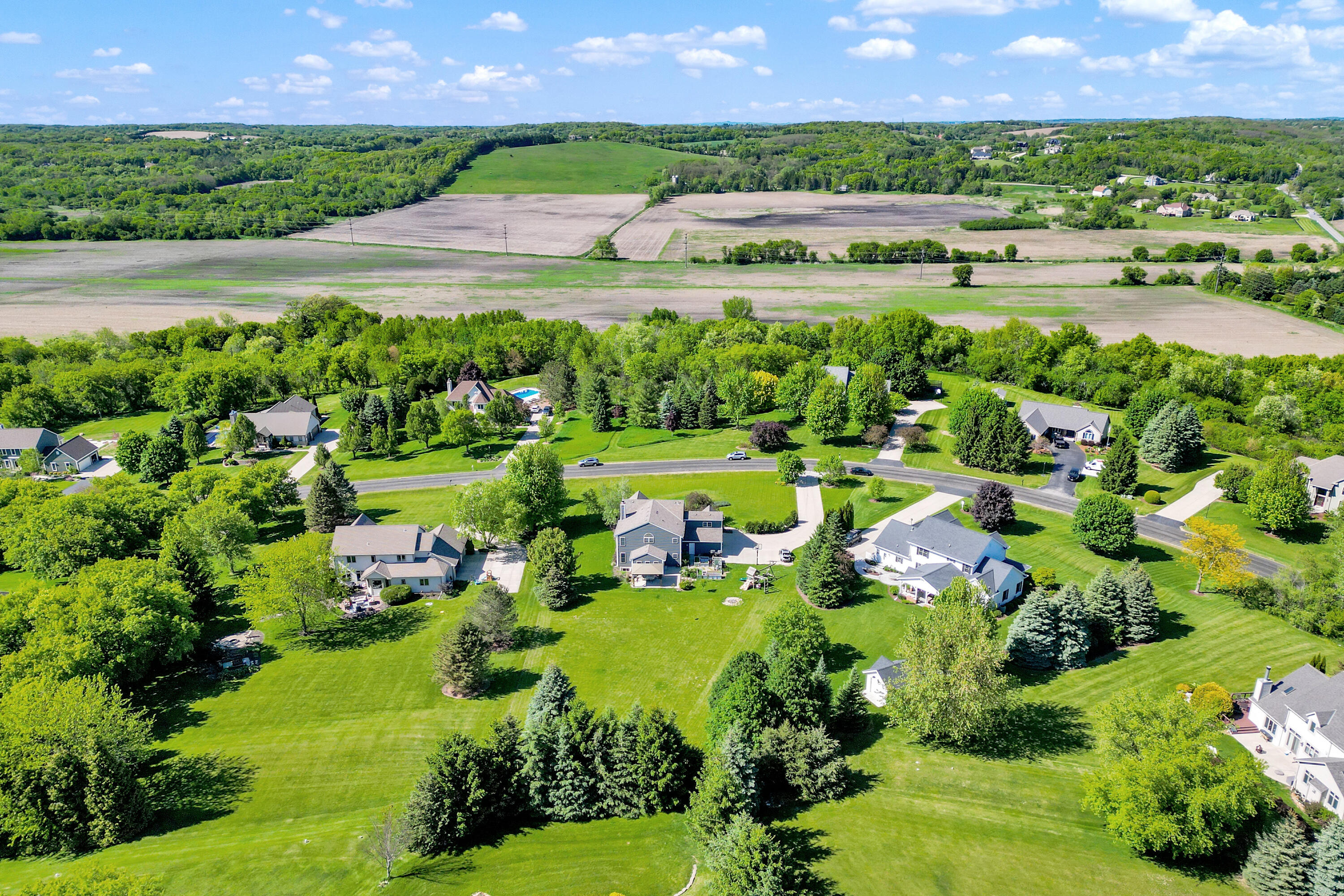 S25W29201 Cambrian Ridge Genesee, WI 53188 - Photo 4 of 48 S25W29201 Cambrian Ridge-47