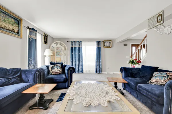 $819,999 | S25W29201 Cambrian Ridge, Genesee, WI 53188