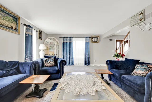 $819,999 | S25W29201 Cambrian Ridge, Genesee, WI 53188