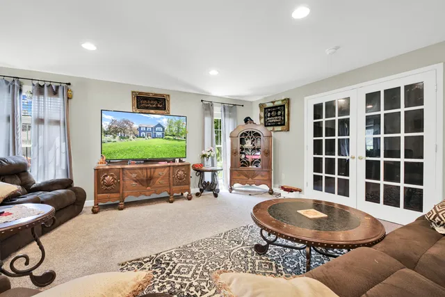 $819,999 | S25W29201 Cambrian Ridge, Genesee, WI 53188