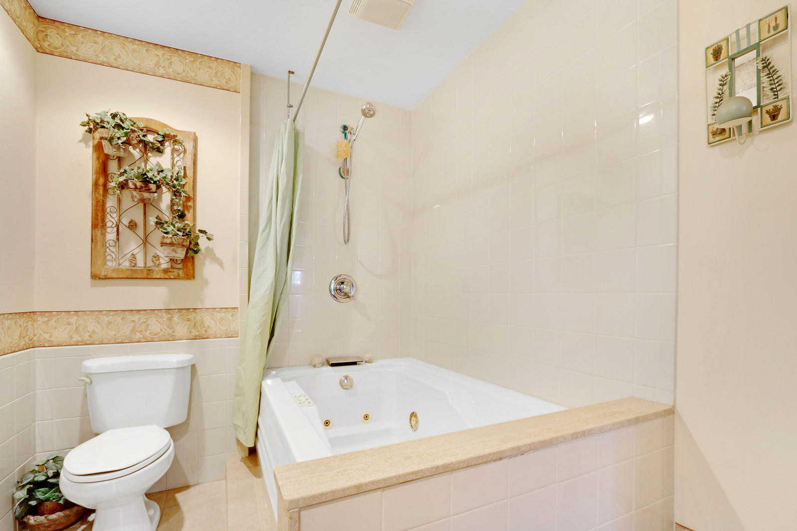 11698 Timbers Way Boca Raton, FL 33428 - Photo 14 of 32 Master Bathroom