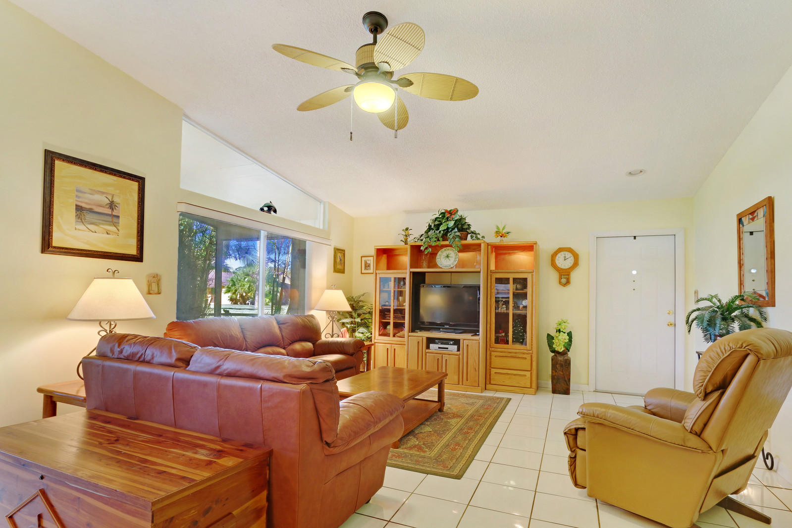 11698 Timbers Way Boca Raton, FL 33428 - Photo 5 of 32 Living Room
