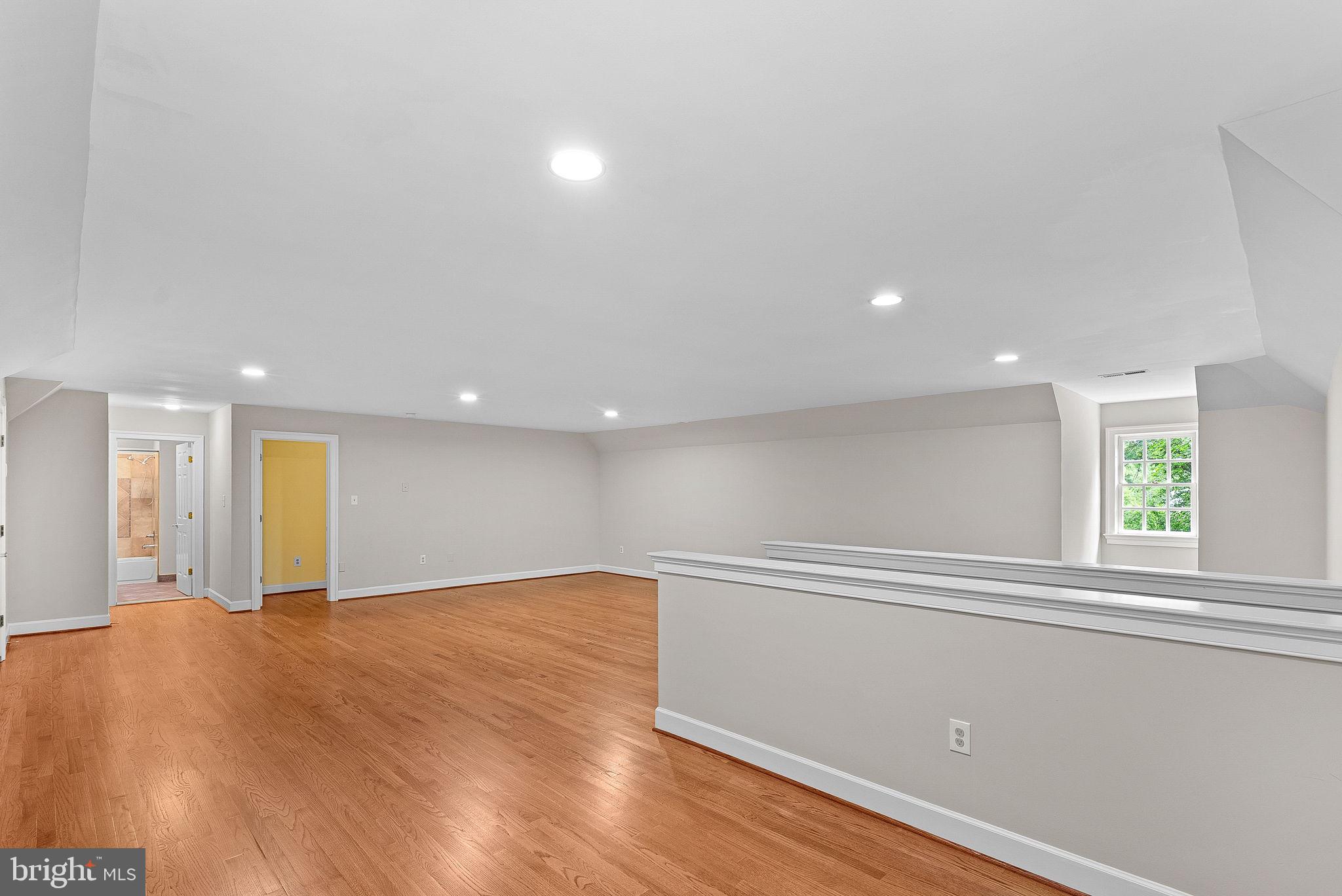 190 Falcon Ridge Road Great Falls, VA 22066 - Photo 59 of 122 Upper Level 2 Playroom