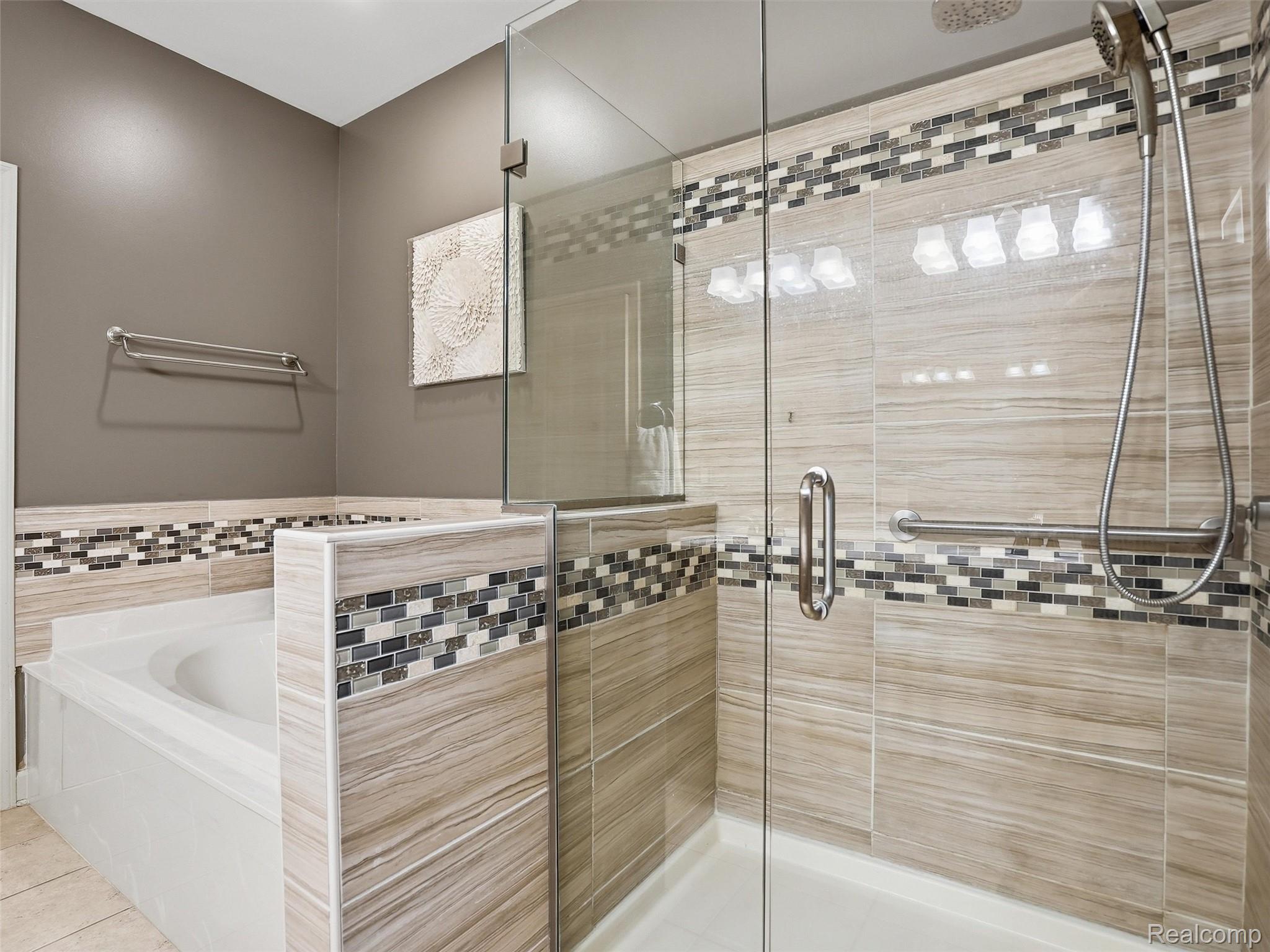 5211 Belmonte Drive Rochester, MI 48306 - Photo 19 of 40 41-DSC06821.jpg