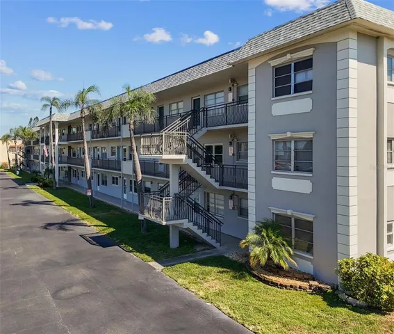$1,875 | 211 Pasadena Avenue North, Unit 107, St. Petersburg, FL 33710