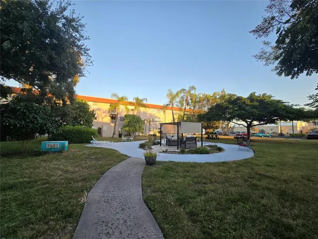 $1,875 | 211 Pasadena Avenue North, Unit 107, St. Petersburg, FL 33710