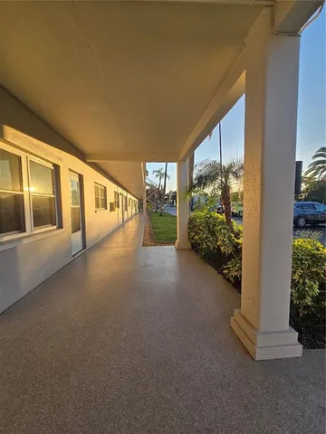 $1,875 | 211 Pasadena Avenue North, Unit 107, St. Petersburg, FL 33710