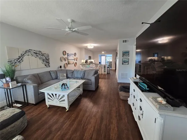 $1,875 | 211 Pasadena Avenue North, Unit 107, St. Petersburg, FL 33710