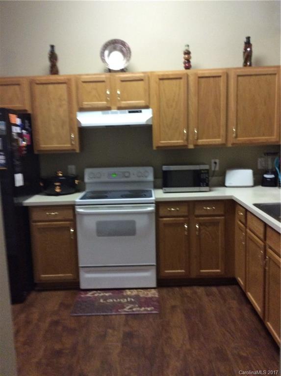 8216 Fox Swamp Road, Unit 256 Charlotte, NC 28215 - Photo 5 of 16 Gallery Image 5