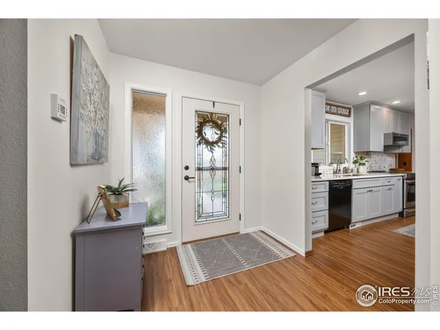 a view of livingroom with furniture and furniture