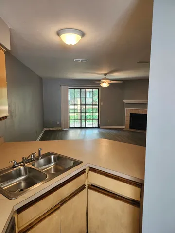 $157,000 | 1861 Larette Drive, Unit B, Tallahassee, FL 32301