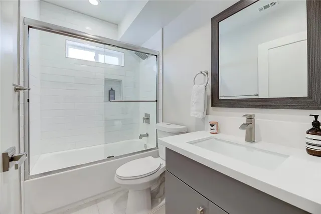 $5,995 | 2153 South West View Street, Los Angeles, CA 90016