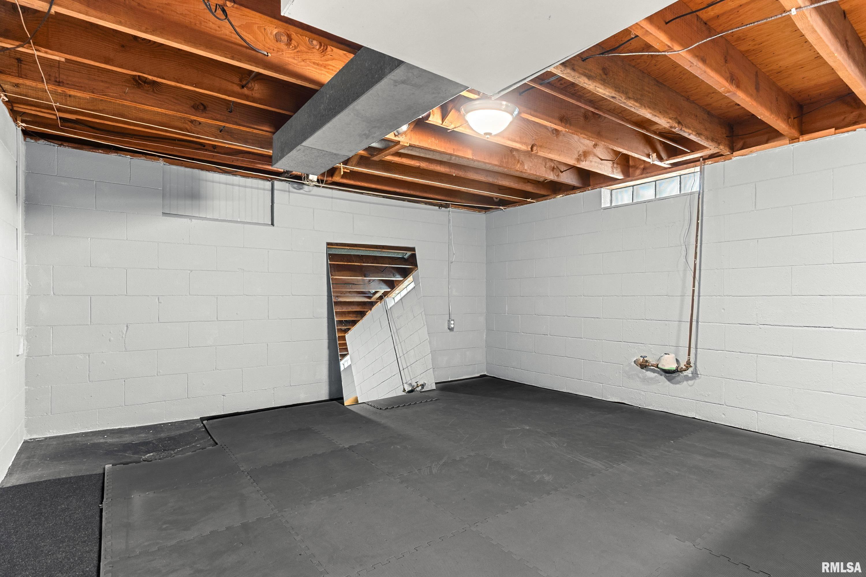 502 Spring Street Washington, IL 61571 - Photo 30 of 37 Gallery Image 30