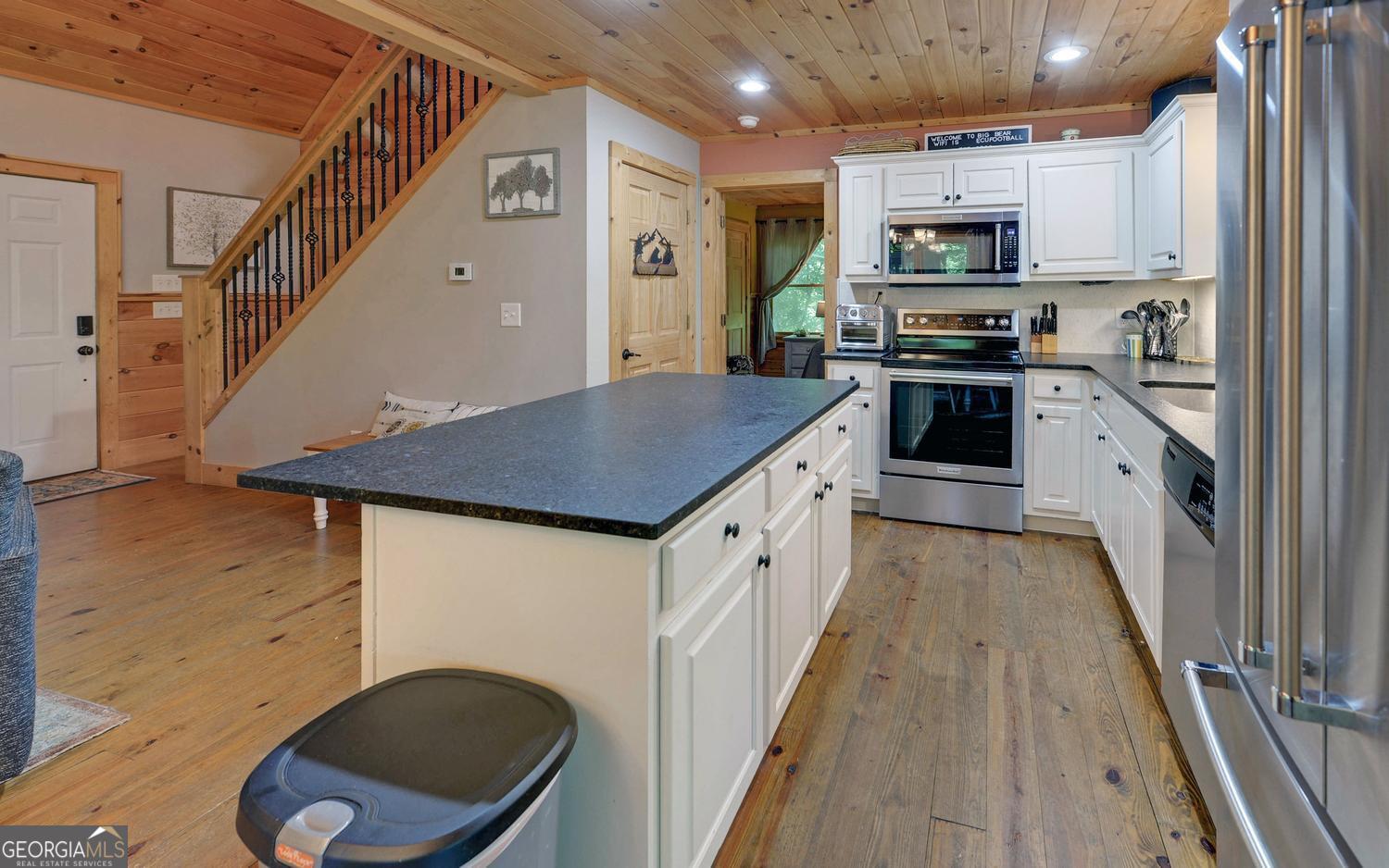 79 Clairmont Point Martin, GA 30557 - Photo 13 of 51