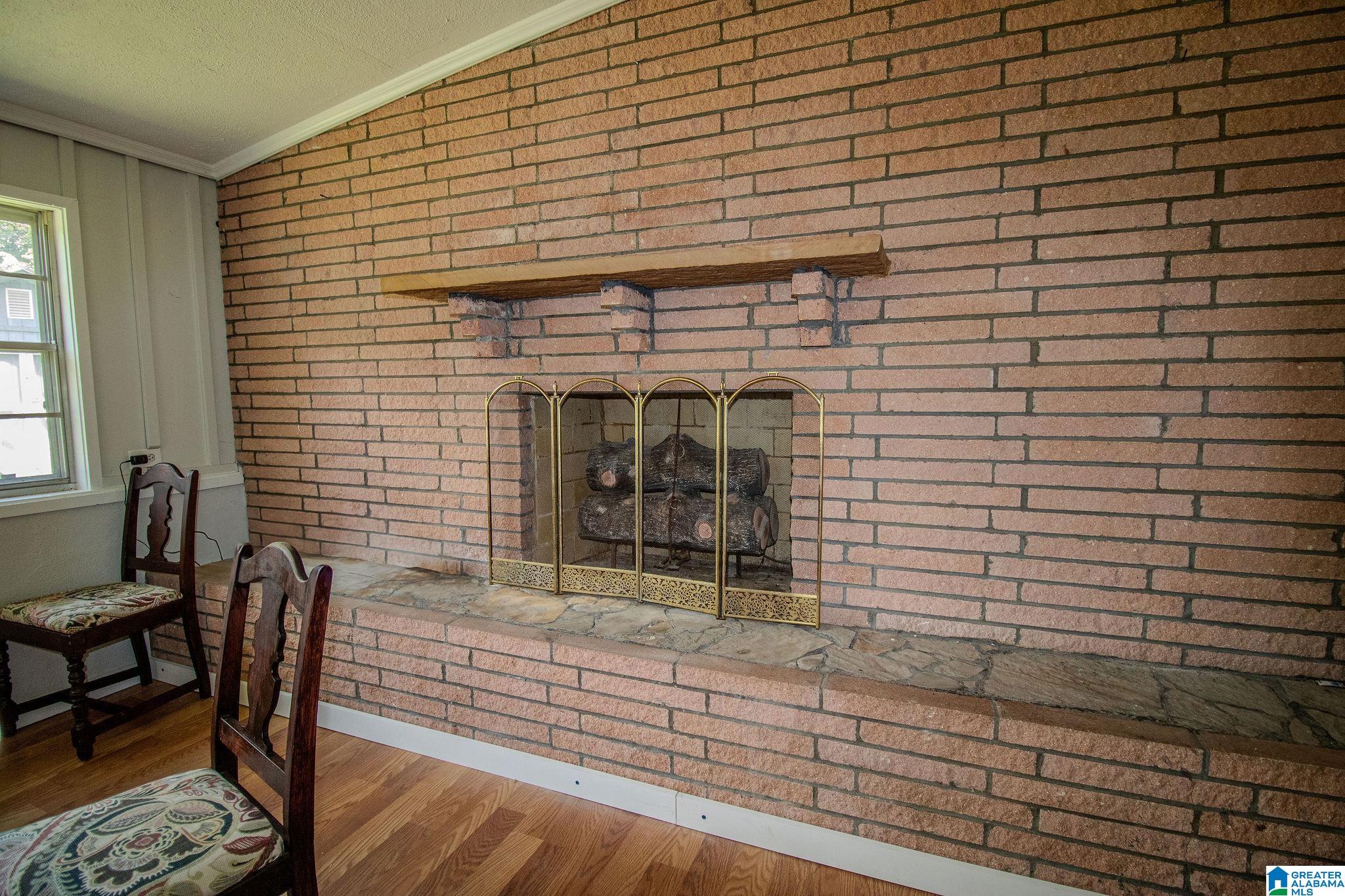 1307 Robertson Road Anniston, AL 36207 - Photo 7 of 32