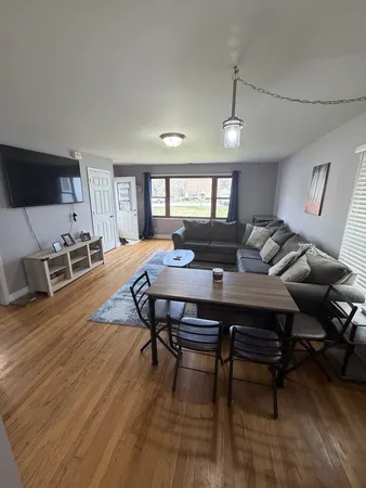 $1,500 | 731 2nd Avenue, Morris, IL 60450