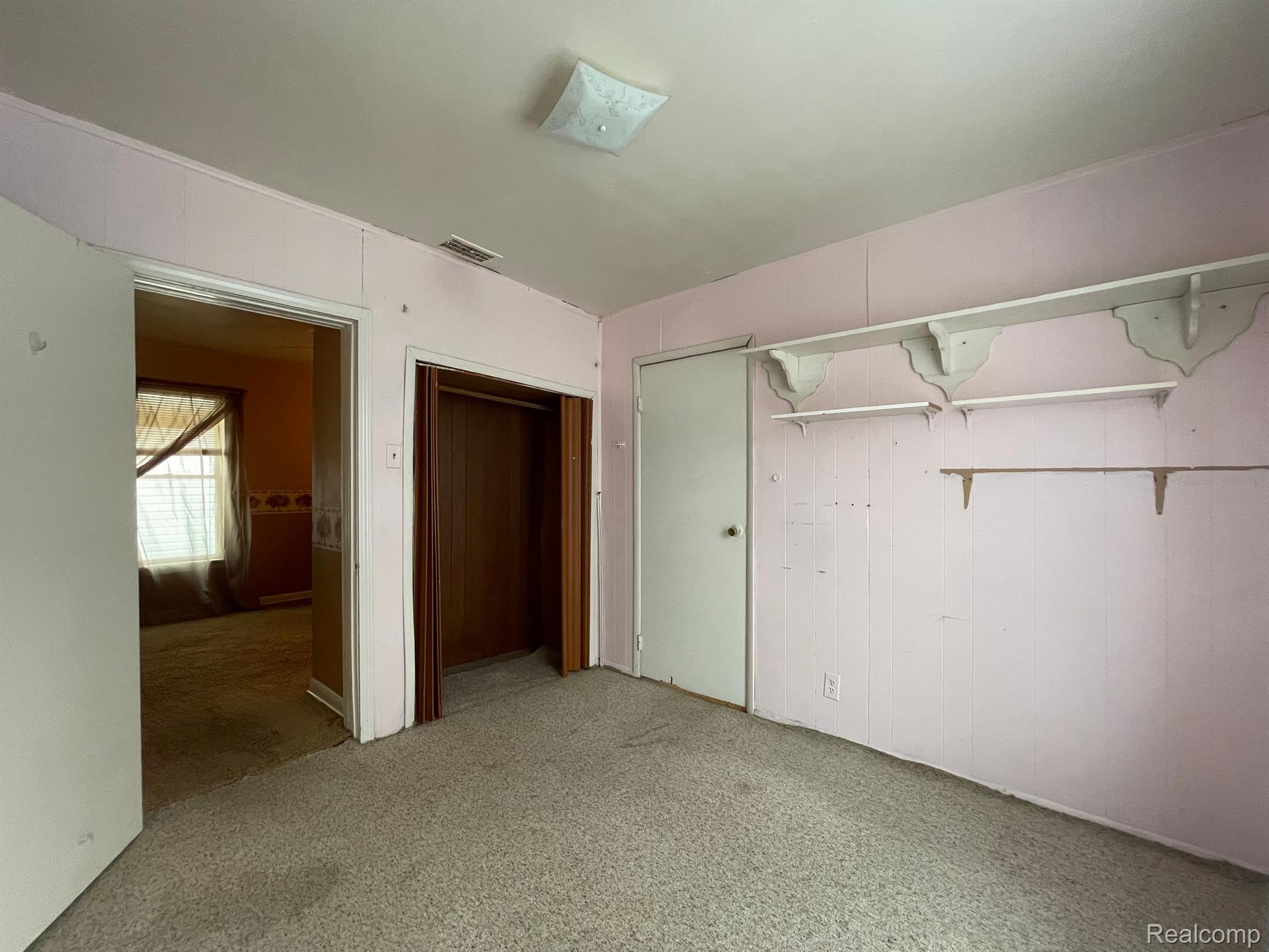 19935 Inkster Road Livonia, MI 48152 - Photo 16 of 31 Gallery Image 16