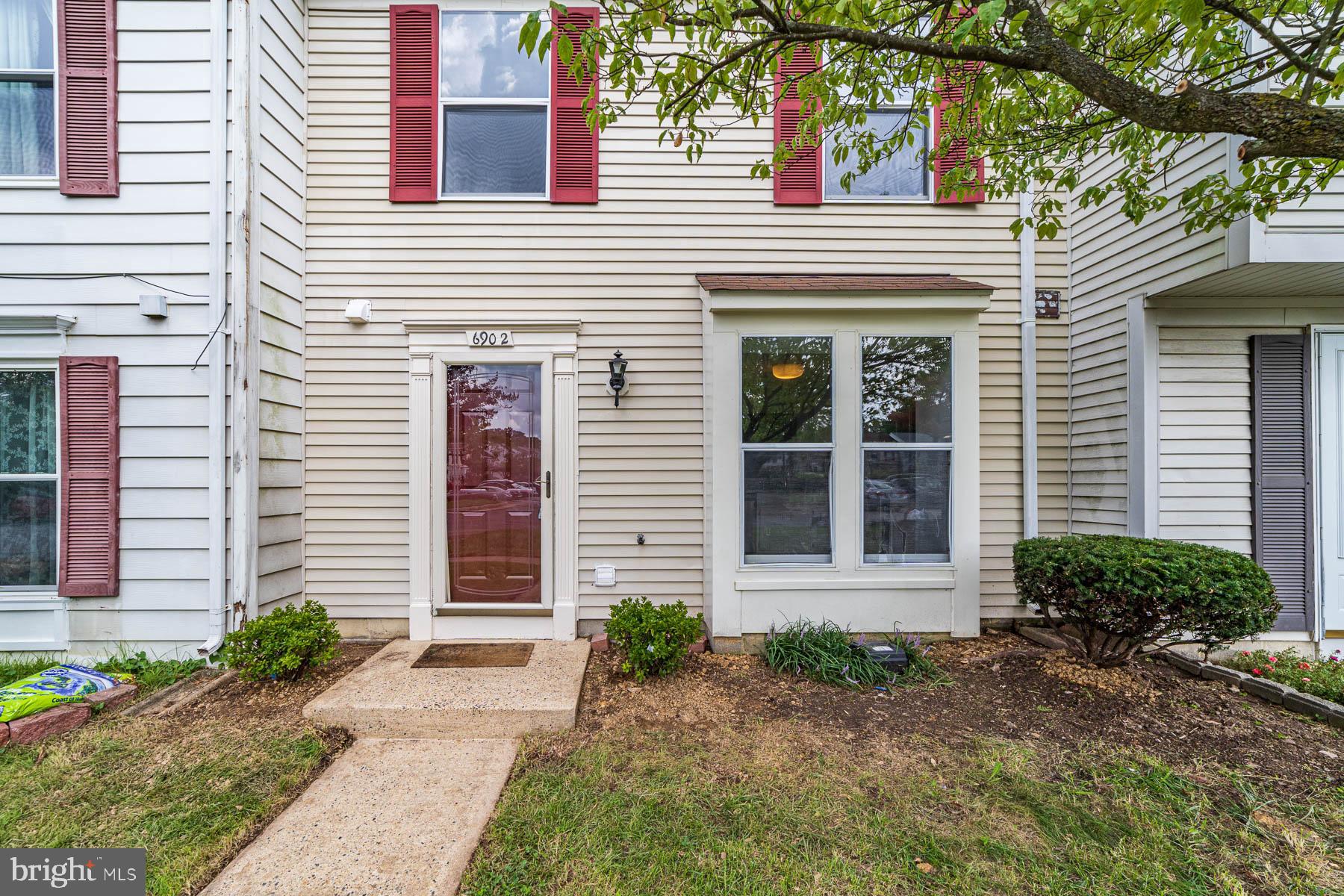 6902 Villa-Del-Rey Court Springfield, VA 22150 - Photo 2 of 31 Gallery Image 2