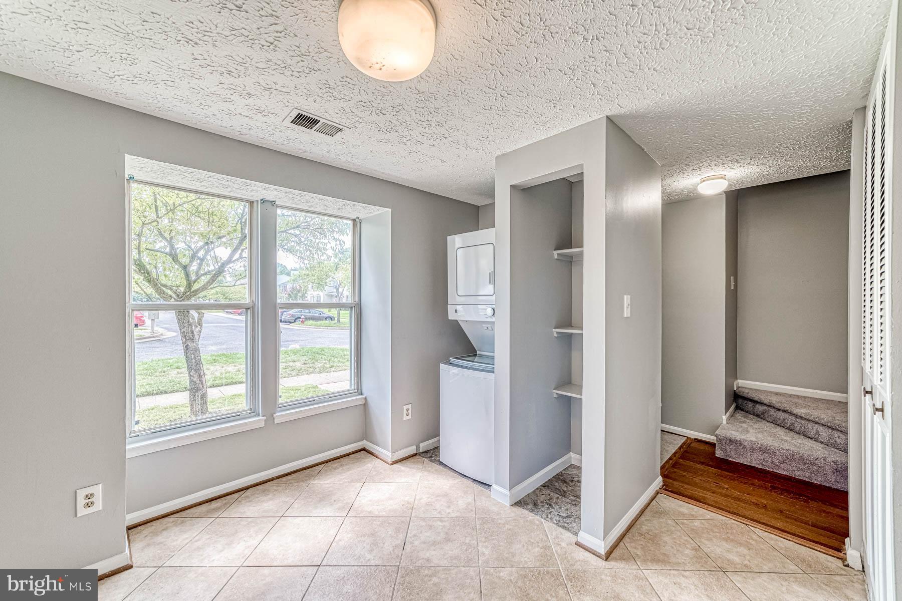 6902 Villa-Del-Rey Court Springfield, VA 22150 - Photo 11 of 31 Gallery Image 11