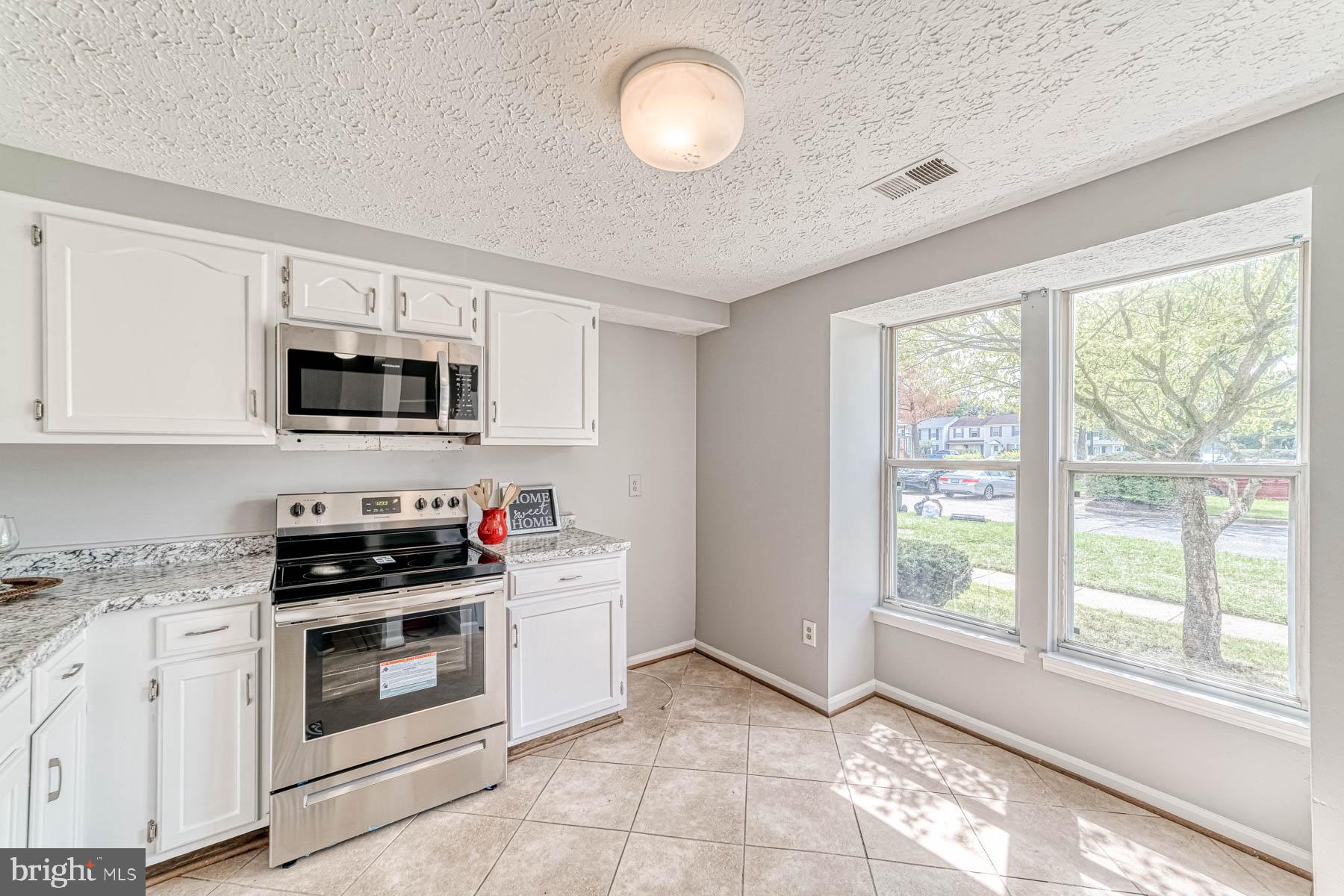 6902 Villa-Del-Rey Court Springfield, VA 22150 - Photo 5 of 31 Gallery Image 5