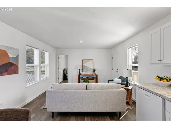 $115,000 | 1085 West 1st Avenue, Unit E, Junction City, OR 97448